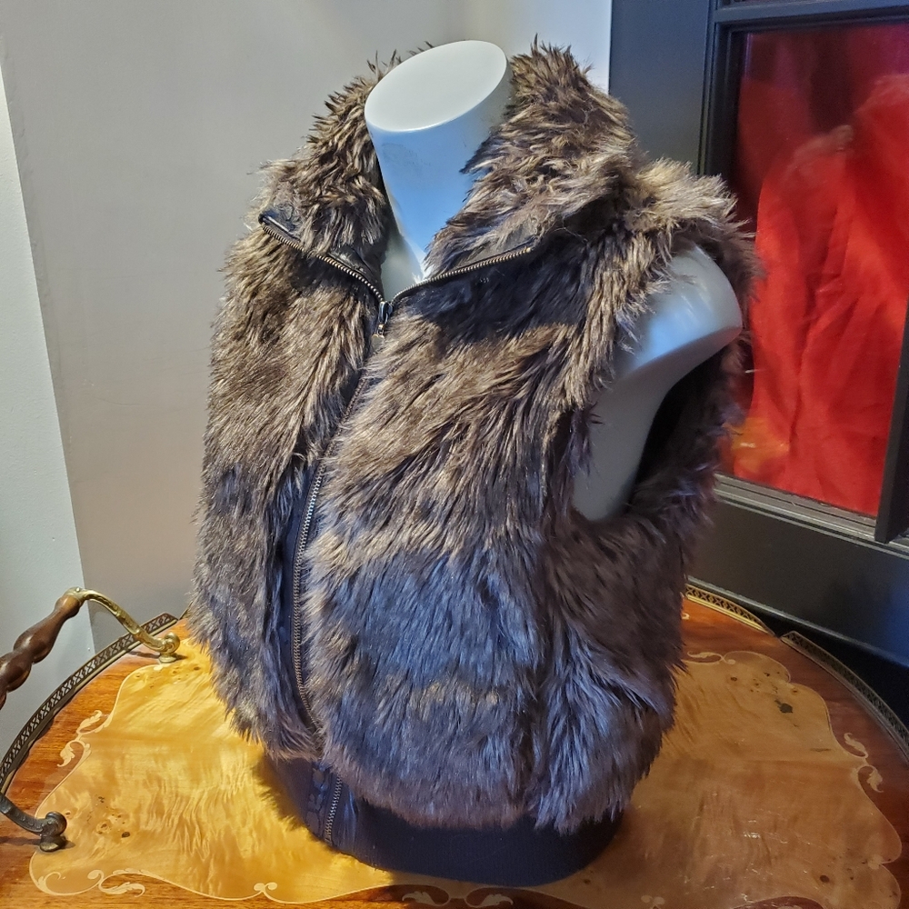 F21 Y2K Faux Fur Vest